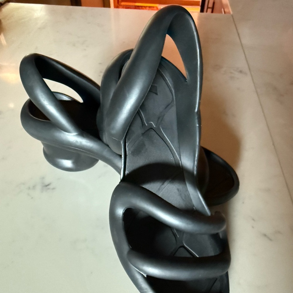 Camper Kobarah Sandals in Black 39, worn once!